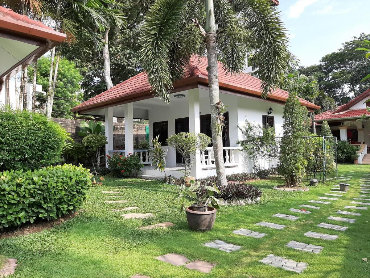 สไมล์ เฮาส์แอนพูล Hotel Rawai ภายนอก รูปภาพ