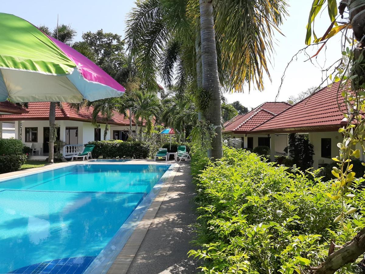 สไมล์ เฮาส์แอนพูล Hotel Rawai ภายนอก รูปภาพ