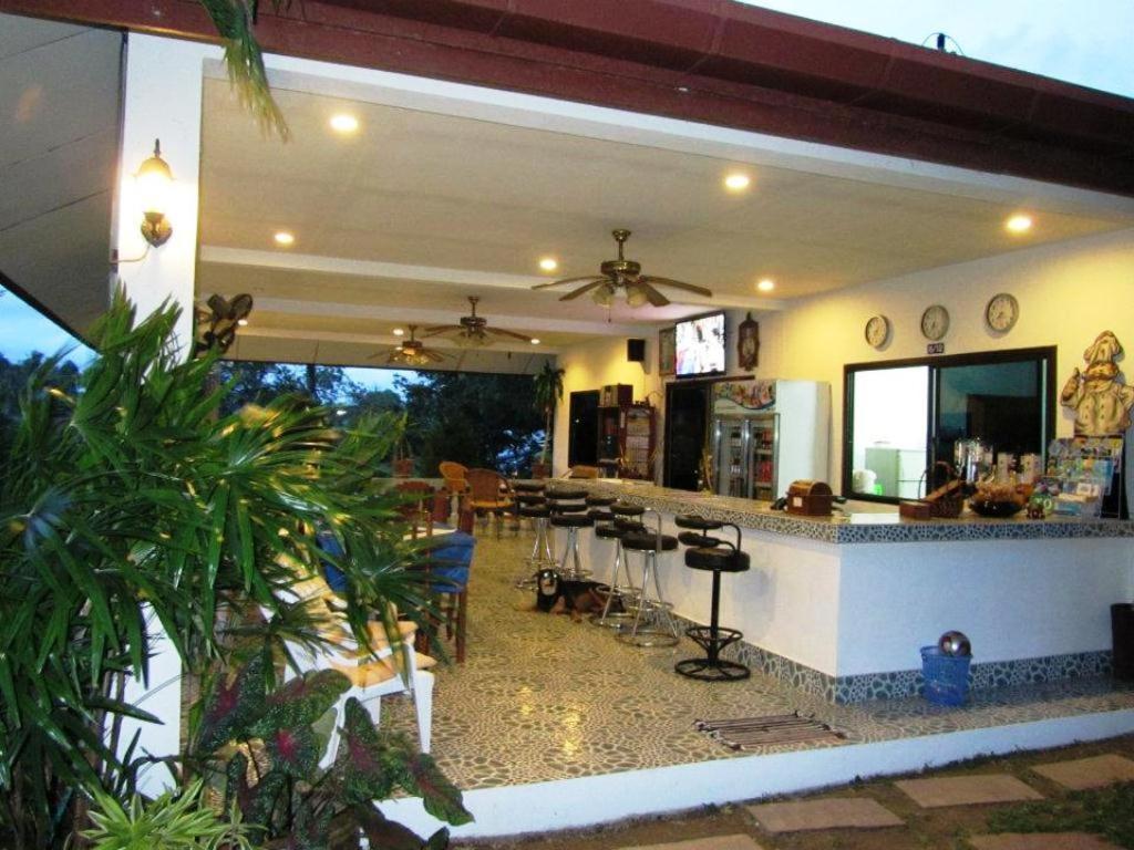 สไมล์ เฮาส์แอนพูล Hotel Rawai ภายนอก รูปภาพ